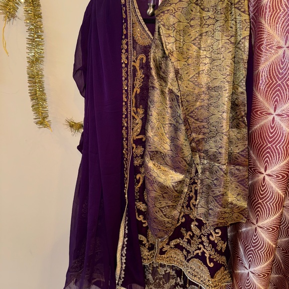 Elegant Purple and Gold Embroidered Women's Top - Picture 4 of 5